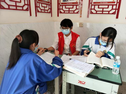 芒市教育體育局熱心指導高三學子填報志愿